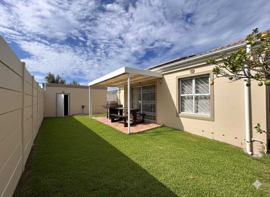 To Let 2 Bedroom Property for Rent in Sunningdale Western Cape